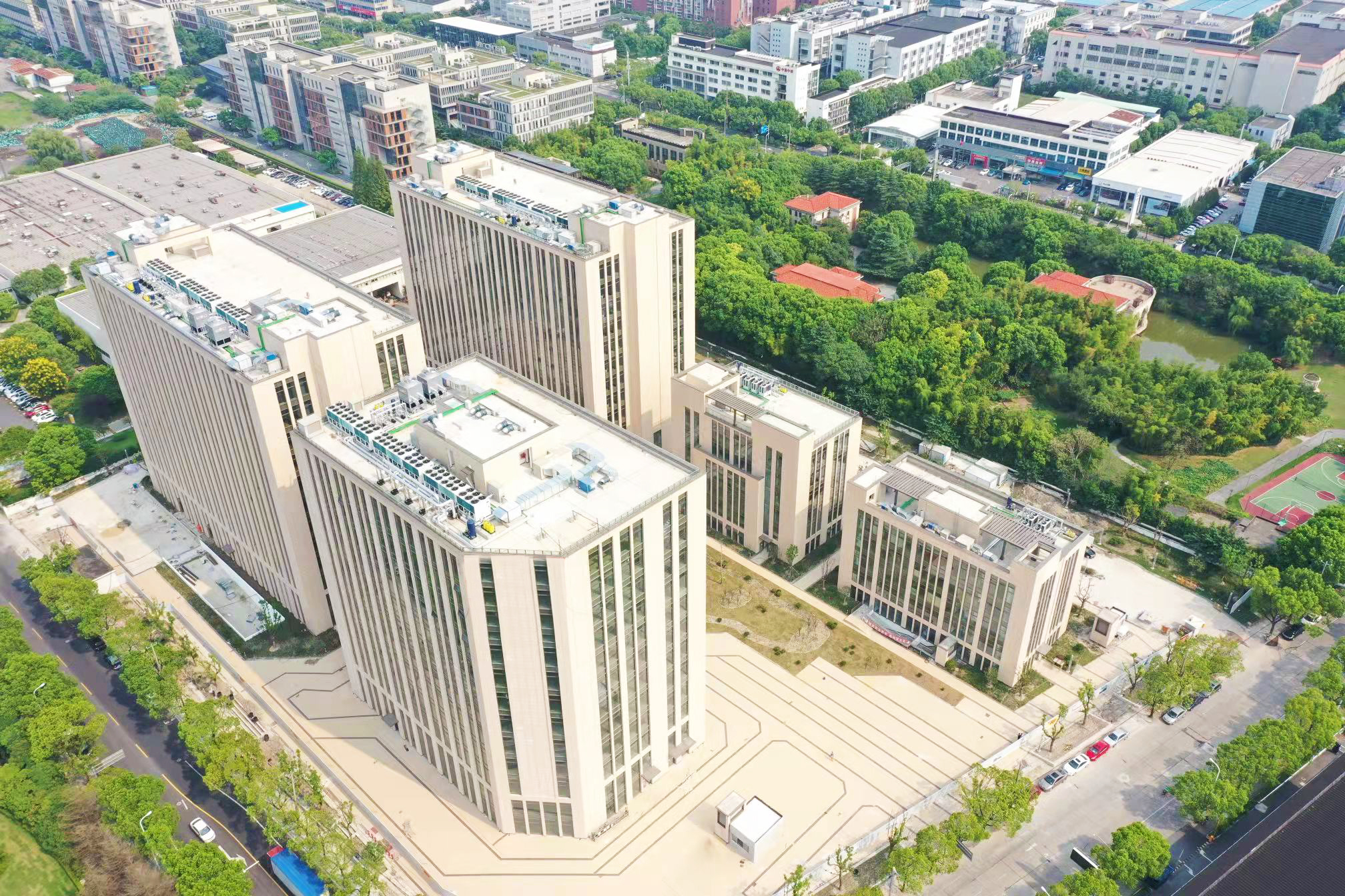 上海中奥金桥机器人产业园区中央空调工程项目